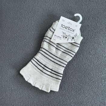 Toesox Pilates čarape s podijeljenim prstima - protuklizne, upijaju znoj, pamuk, za unutarnju yogu