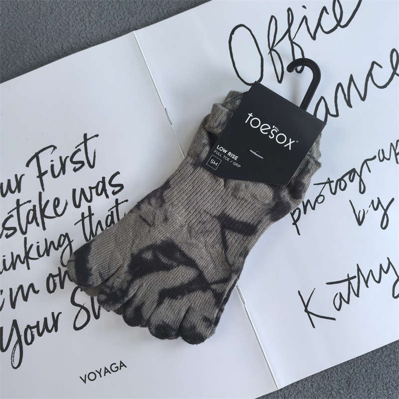 Toesox Pilates čarape s podijeljenim prstima - protuklizne, upijaju znoj, pamuk, za unutarnju yogu