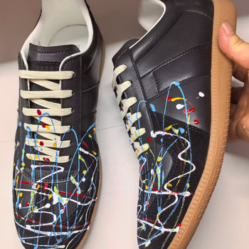 Ανδρικά sneakers – Άνω μέρος από γνήσιο δέρμα, στρογγυλή μύτη, με κορδόνια, καουτσούκ σόλα, χαμηλός σχεδιασμός