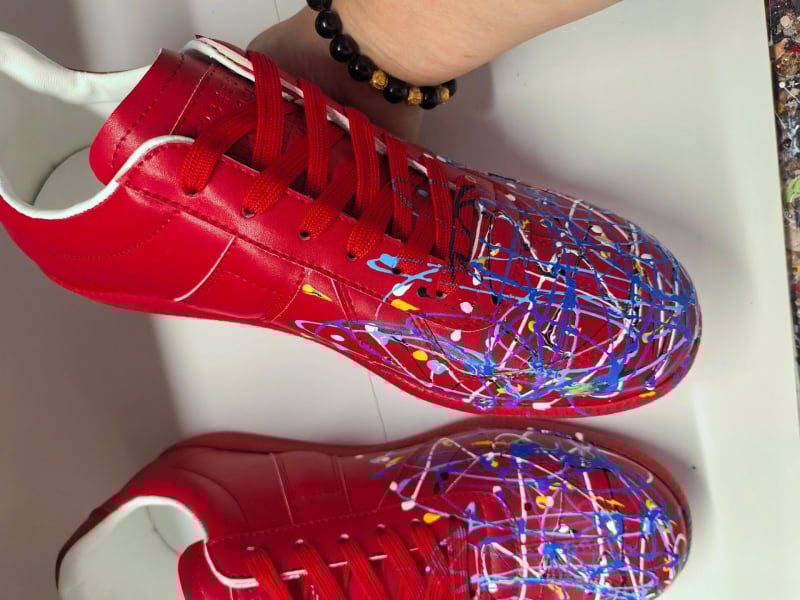 Ανδρικά sneakers – Άνω μέρος από γνήσιο δέρμα, στρογγυλή μύτη, με κορδόνια, καουτσούκ σόλα, χαμηλός σχεδιασμός