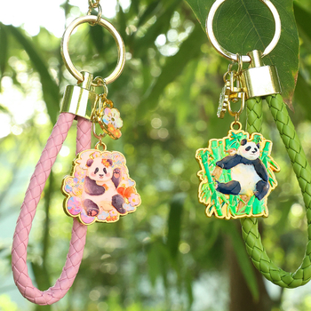 Panda kulcstartó, fém, aranyos stílus (Személyes ajándék; Születésnap, Diplomázás)