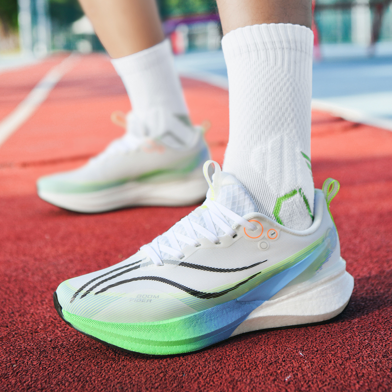 Detské bežecké topánky s PU+sieťovinou na hornej časti, gumová podrážka, zapínanie na šnúrky vpredu, unisex, pre vek 4–16 rokov.