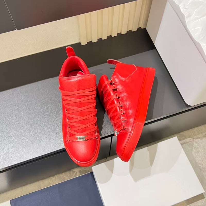 Ανδρικά vintage δερμάτινα υψηλά sneakers με επένδυση από γνήσιο μαλλί προβάτου — στρογγυλή μύτη, κορδόνια, καουτσούκ σόλα, 3–5 εκ ύψος φτέρνας