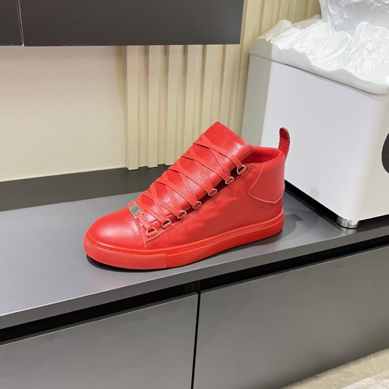 Ανδρικά vintage δερμάτινα υψηλά sneakers με επένδυση από γνήσιο μαλλί προβάτου — στρογγυλή μύτη, κορδόνια, καουτσούκ σόλα, 3–5 εκ ύψος φτέρνας