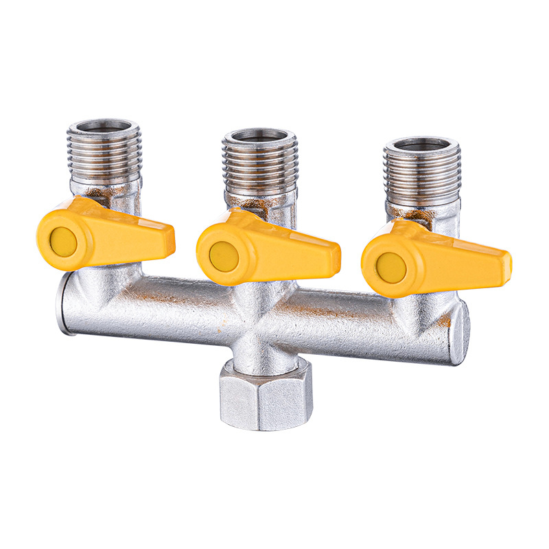 Mosazný rozdělovač vody na kohútik, 1 vstup 3 výstupy, závitové pripojenie, 0–90°C