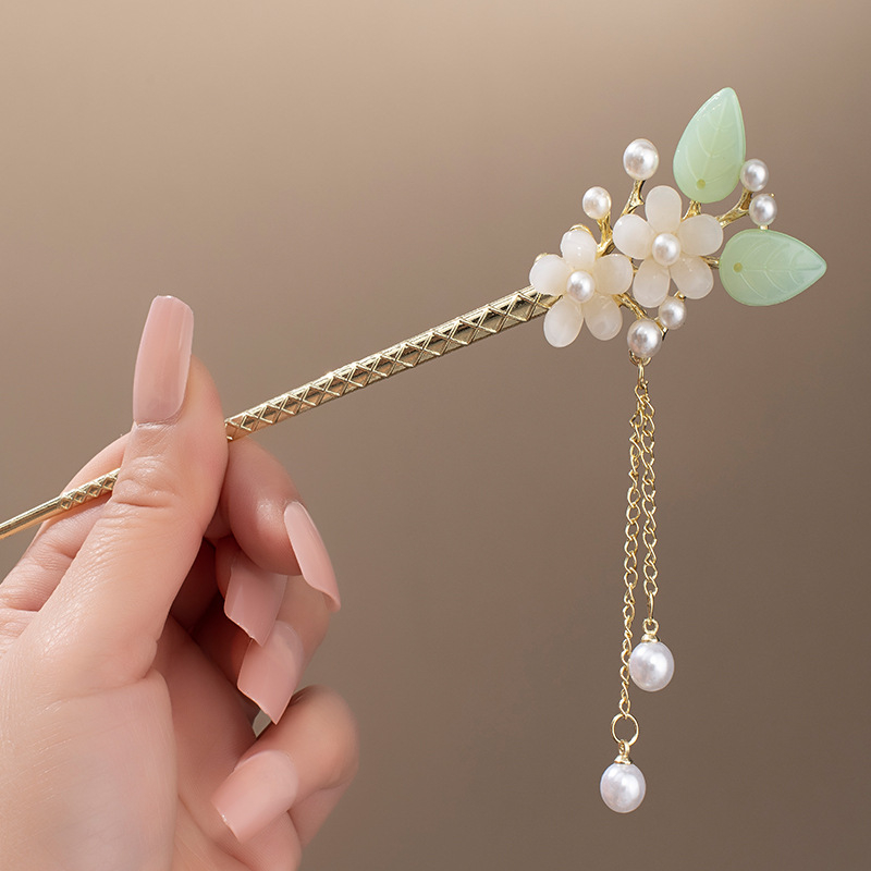 Clamă de păr din aliaj cu floare magnolie și ciucuri, stil nou chinezesc, finisaj electroplatat, personalizare disponibilă