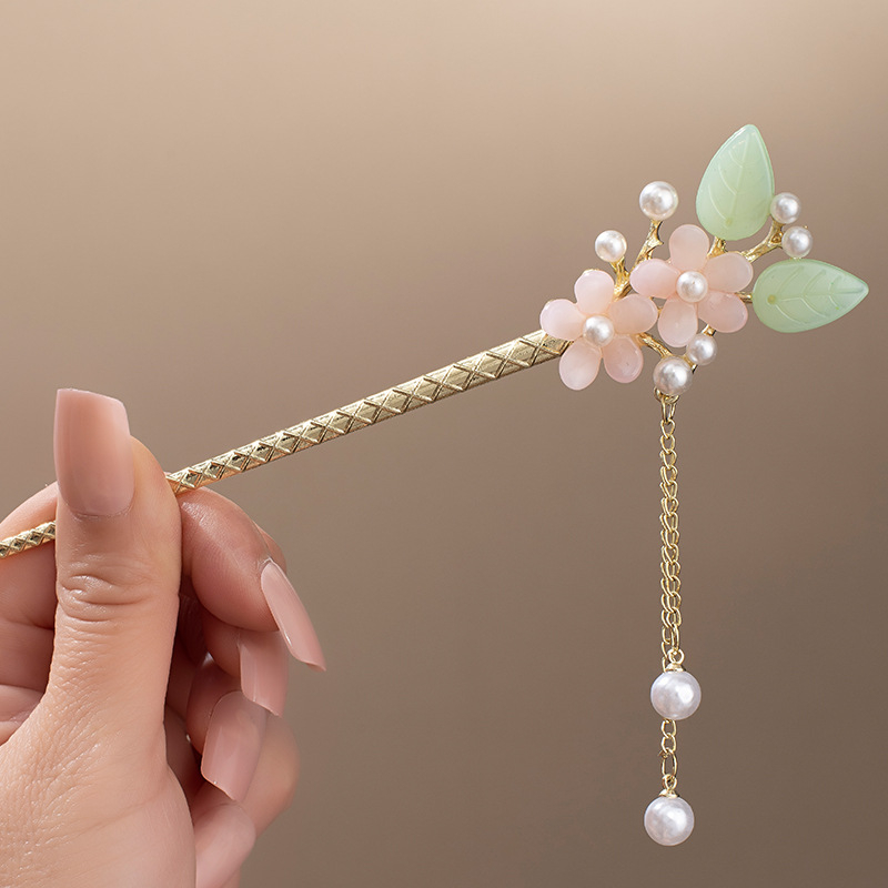 Clamă de păr din aliaj cu floare magnolie și ciucuri, stil nou chinezesc, finisaj electroplatat, personalizare disponibilă