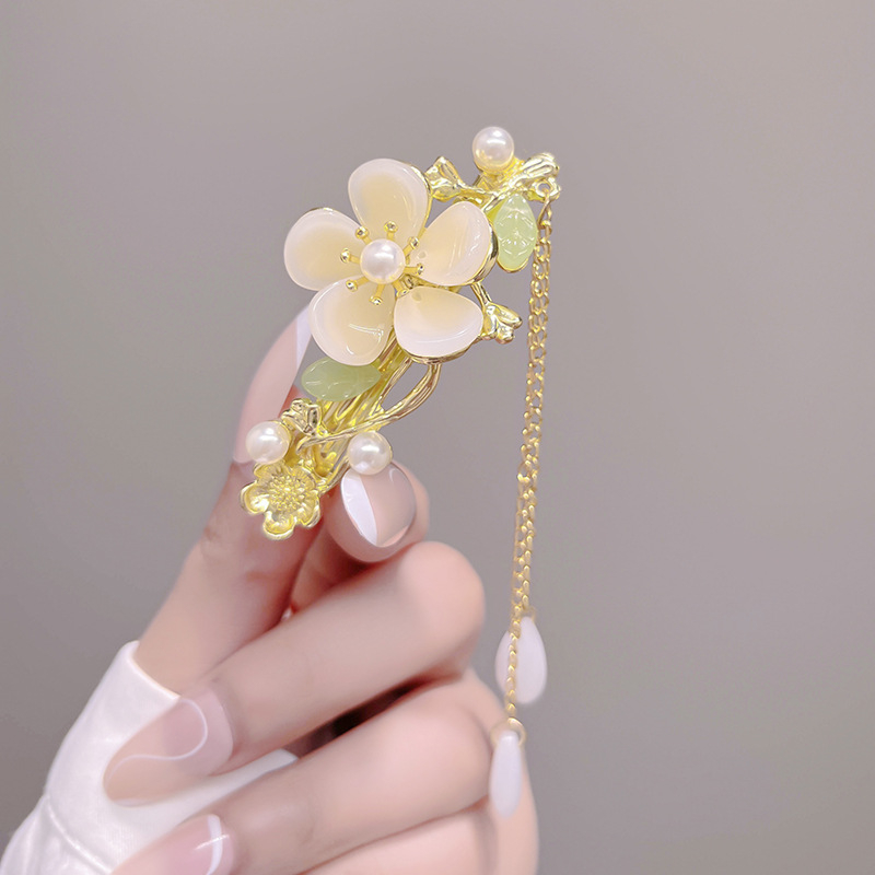 Clamă de păr din aliaj cu floare magnolie și ciucuri, stil nou chinezesc, finisaj electroplatat, personalizare disponibilă