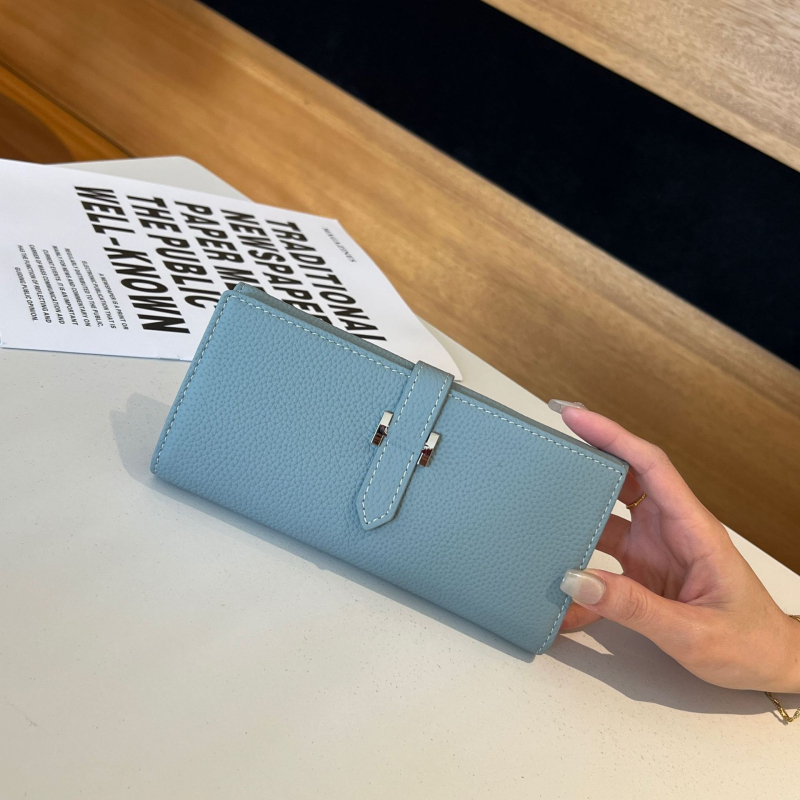 Γυναικείο μακρύ πορτοφόλι από γνήσιο δέρμα, δέρμα πρώτης στρώσης αγελάδας, επένδυση από καμβά, στυλ αστικός μινιμαλισμός, 2025