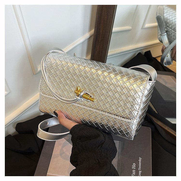 Τσάντα crossbody PU με καπάκι, οριζόντια τετράγωνη μορφή, επένδυση πολυεστέρα, μια ιμάντα, μοντέλο JC-8083, 2025 χειμώνας