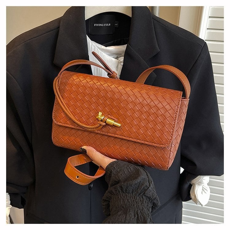 Τσάντα crossbody PU με καπάκι, οριζόντια τετράγωνη μορφή, επένδυση πολυεστέρα, μια ιμάντα, μοντέλο JC-8083, 2025 χειμώνας