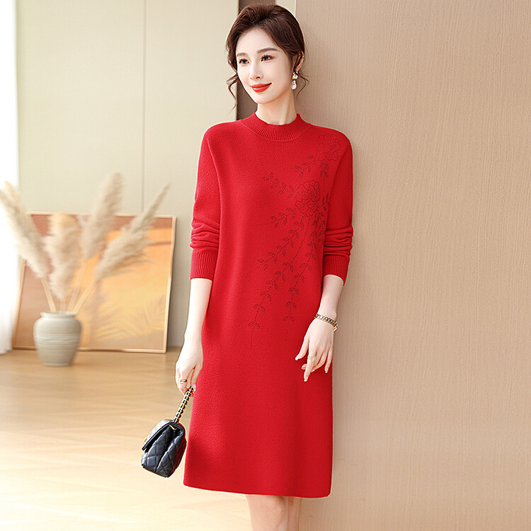 Női etno meleg szett: hálós kötött felső és hosszú szoknya, nyúl szőr 80–90%-os tartalom, friss és édes stílus