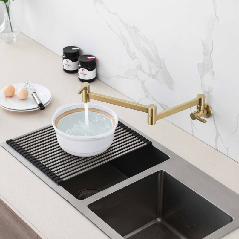 Falcová skladacia kuchynská batéria z meďe, teplá a studená voda, otočná o 360°, model 2016