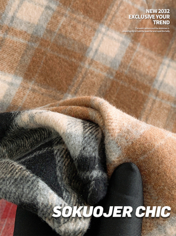 Kockovaná vlnená hip sukňa – krátka A-línia, neformálny štýl (Jar 2025)