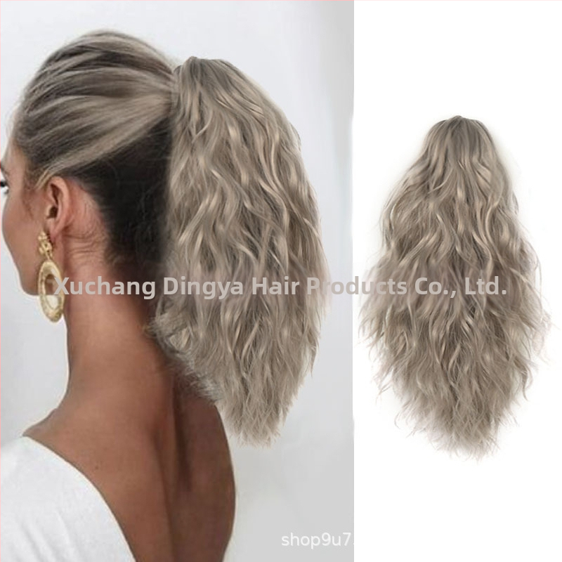 Extensie de coadă de cal cu clip mare, coadă buclată, fibre sintetice rezistente la căldură; poate fi vopsită și periată.