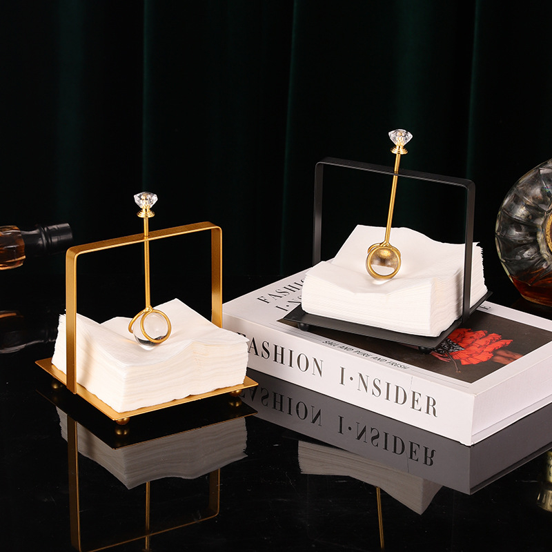 Държач за салфетки – квадратен креативен дизайн, стил светъл лукс, модел 4231A, възможна персонализация, многофункционален