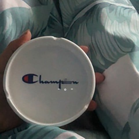 Керамичен пепелник с гравиран текст, модел 985, марка Yanshi