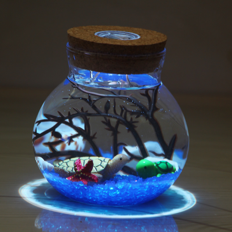 Kit DIY pentru peisaj submarin într-o sticlă din borosilicat înalt, cu LED-uri – design geometric, turnare prin suflare, suprafață lustruită