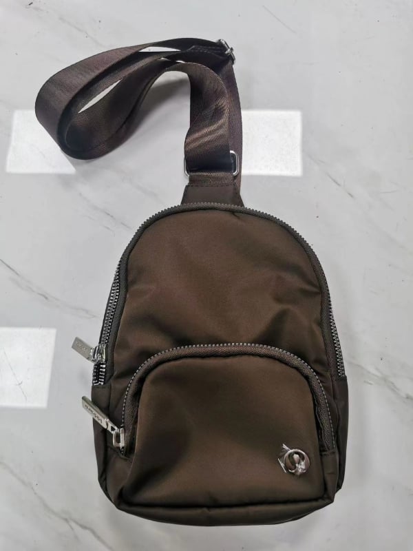 LU Geantă crossbody portabilă pentru yoga – 2L, nylon, fermoar, buzunar pentru telefon, buzunar exterior structurat