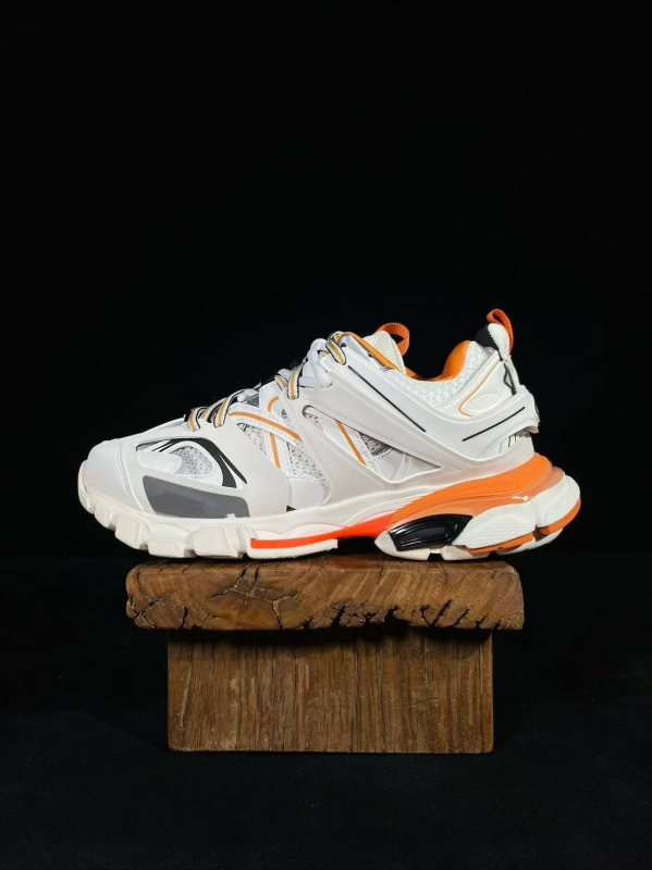 Dad Shoes s koženým horným dielom, gumovou podrážkou, šnúrky, guľatá špička, stredná výška päty 3–5 cm