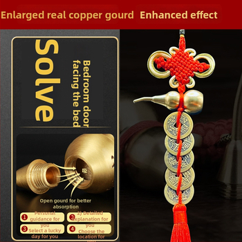 Ornament de pat din alamă, în stil chinezesc, cu motiv dovleac și pandantiv cu monedele celor Cinci Împărați