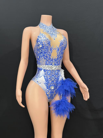 Spandexből készült testhezálló body hálóval és strasszokkal – tavasz 2024 megjelenés, fő anyag Other ≤30%, másodlagos anyag Spandex ≤30%, kivitel Nail drill