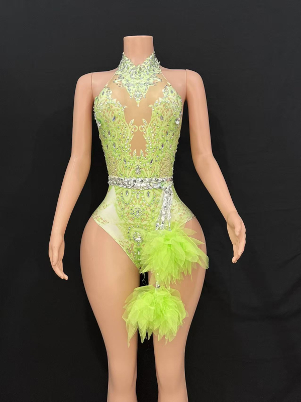 Spandexből készült testhezálló body hálóval és strasszokkal – tavasz 2024 megjelenés, fő anyag Other ≤30%, másodlagos anyag Spandex ≤30%, kivitel Nail drill