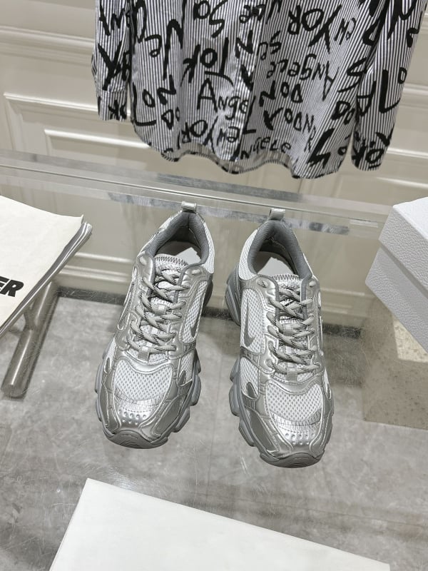 Αθλητικά παπούτσια σε στυλ Dad Shoes – γνήσιο δέρμα, μεσαίου ύψους, κορδόνια εμπρός, αναπνεύουσα σόλα από καουτσούκ-αφρό