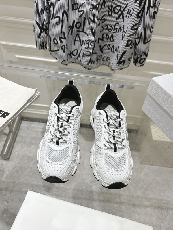 Αθλητικά παπούτσια σε στυλ Dad Shoes – γνήσιο δέρμα, μεσαίου ύψους, κορδόνια εμπρός, αναπνεύουσα σόλα από καουτσούκ-αφρό