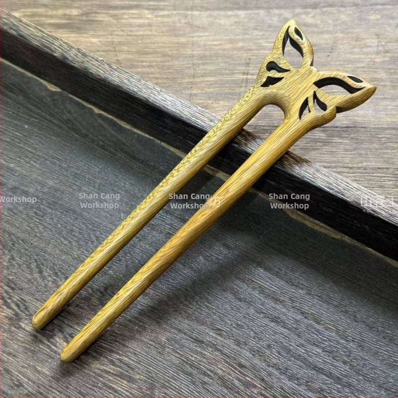 Agrafă de păr din lemn, formă geometrică — design original (Material: lemn; Stil: design original; Formă: geometrică; Categoria: accesorii pentru cap; Vara 2021)