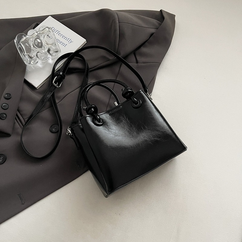 Geantă de damă din PU, în formă de găleată – stil urban minimalist, închidere cu fermoar, buzunar interior cu fermoar, curea de umăr simplă