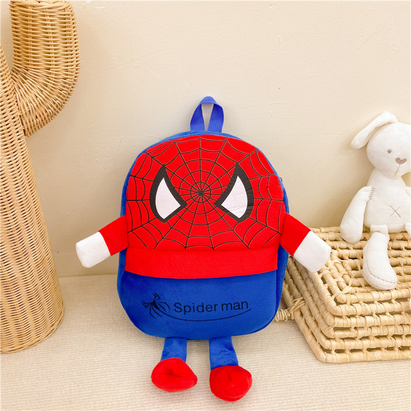 Óvodai plüss hátizsák – Spider-Man mintával, uniszex, plüss anyag, pamut bélés, ívelt vállpántok, lopás elleni és földrengés elleni védelem