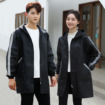 Фартук с ръкави за кухня – антизамърсяващ, модерен минималистичен стил.