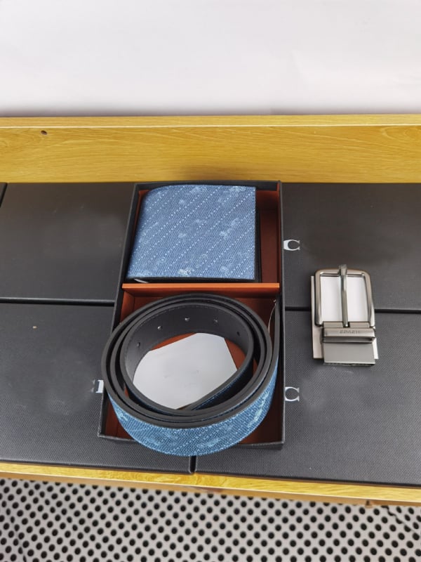 Férfi PU bőr rövid pénztárca betűmintával, kétoldalas hajtású dizájn, bővítési funkció, üzleti stílus