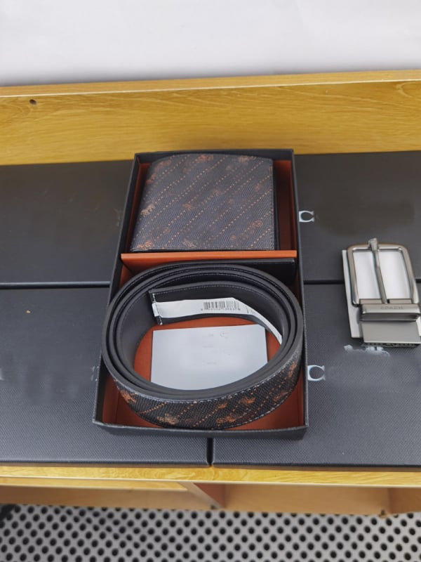 Férfi PU bőr rövid pénztárca betűmintával, kétoldalas hajtású dizájn, bővítési funkció, üzleti stílus