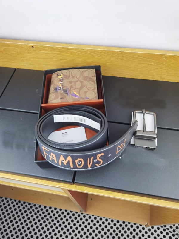 Férfi PU bőr rövid pénztárca betűmintával, kétoldalas hajtású dizájn, bővítési funkció, üzleti stílus