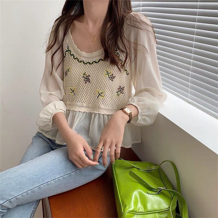 Etnoštýlové tričko s vyšitím, bavlna 80–90%, krátka dĺžka, V výstrih, lampové rukávy, pulóver