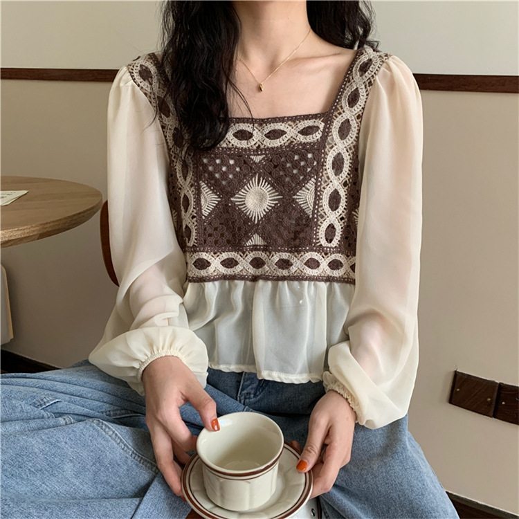 Etnoštýlové tričko s vyšitím, bavlna 80–90%, krátka dĺžka, V výstrih, lampové rukávy, pulóver