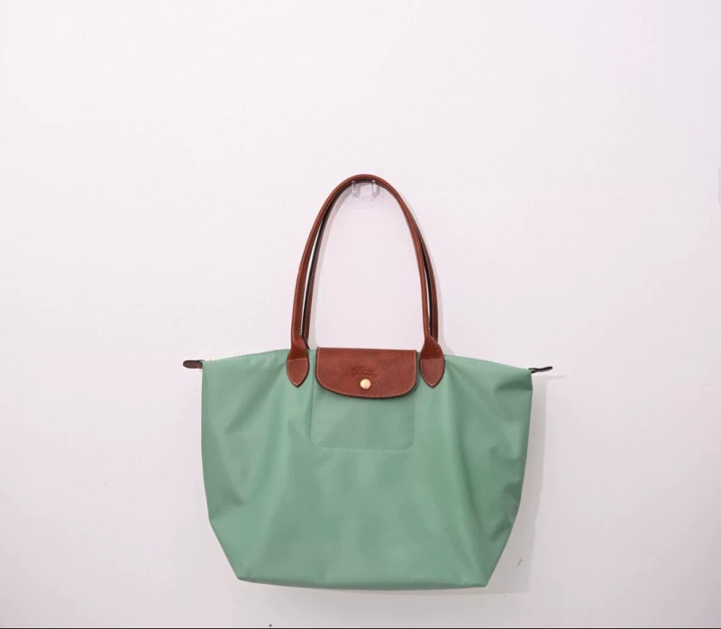 Τσάντα ώμου τύπου dumpling από Oxford ύφασμα, κλείσιμο με καπάκι, εσωτερικές θήκες για κινητό και έγγραφα, επένδυση πολυεστερική