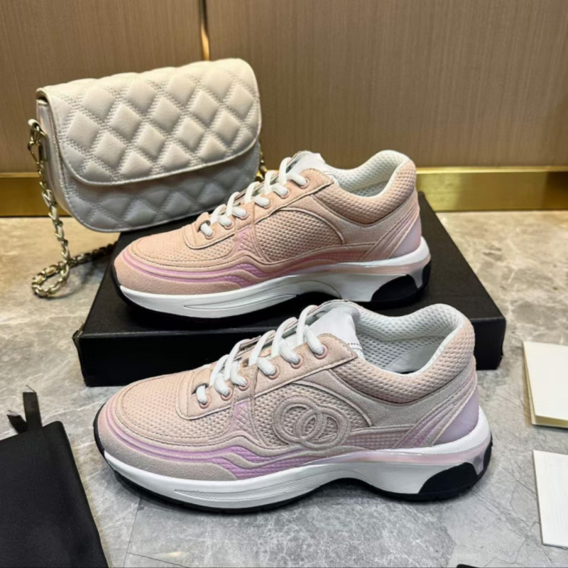 Αθλητικά παπούτσια με δίχτυωτό άνω μέρος, μεσαίου ύψους, δερμάτινη επένδυση, εμπρόσθιο κορδόνι, παχιά σόλα