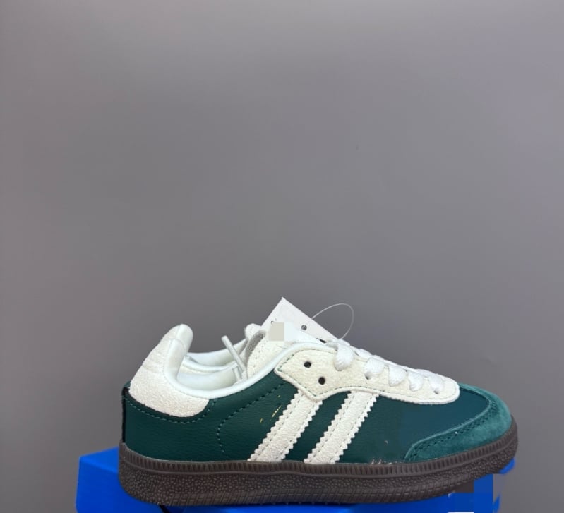 Gyerekeknek szánt vékony talpú sportcipő, pamut felsőrész, belső textil, könnyű, műanyag talp