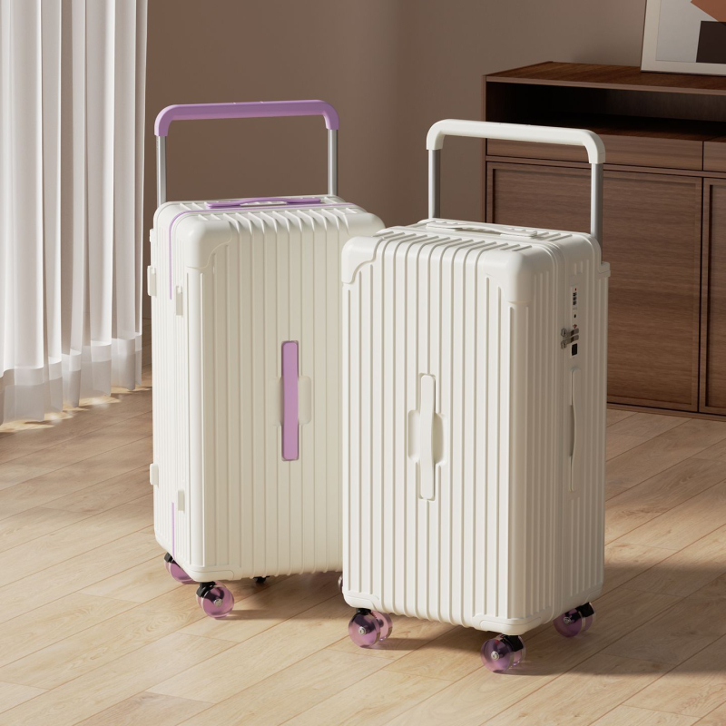 Veľkokapacitný kufor s univerzálnymi kolieskami, otvorenie na zips, zámok: visací zámok, výstelka ABS/PC, materiál PCS