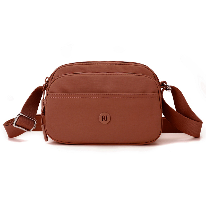 Aotian crossbody torba od Oxford platna — kvadratnog oblika, otvor na zip, unutarnji džep sa zipom, s jednim remenom za ramena, kod proizvoda 37031