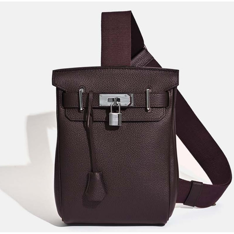 Geantă unisex pentru piept din piele naturală, cu capac, închidere cu lacăt, buzunar cu fermoar, căptușeală din piele, stil urban minimalist