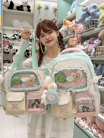 Σακίδιο σε στυλ campus για νέες με δαντελένιες λεπτομέρειες — νάιλον κατασκευή, αδιάβροχο, χωρητικότητα κάτω από 20 λίτρα, χωράει φορητό υπολογιστή μέχρι 10 ιντσών.