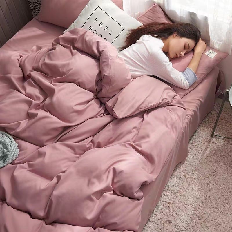 Set de lenjerie de pat din patru piese, în stil korean, design modern minimalist; material poliester, țesătură simplă, imprimare reactive și vopsire