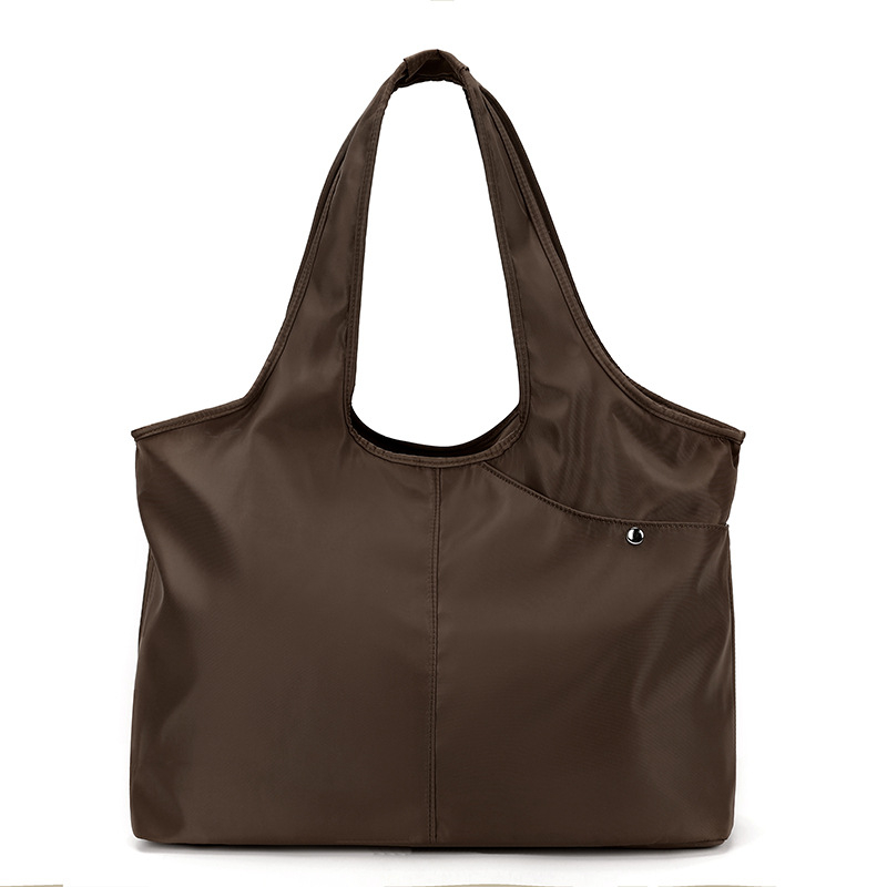 Γυναικεία τσάντα από νάιλον, οριζόντιου τετράγωνου σχήματος, κλείσιμο με φερμουάρ, εσωτερικές θήκες (θήκη με φερμουάρ, θήκη για κινητό, θήκη για ταυτότητα) και εσωτερικός διαχωριστής