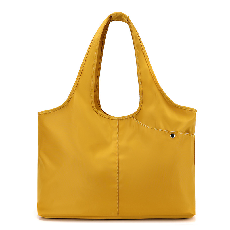 Γυναικεία τσάντα από νάιλον, οριζόντιου τετράγωνου σχήματος, κλείσιμο με φερμουάρ, εσωτερικές θήκες (θήκη με φερμουάρ, θήκη για κινητό, θήκη για ταυτότητα) και εσωτερικός διαχωριστής