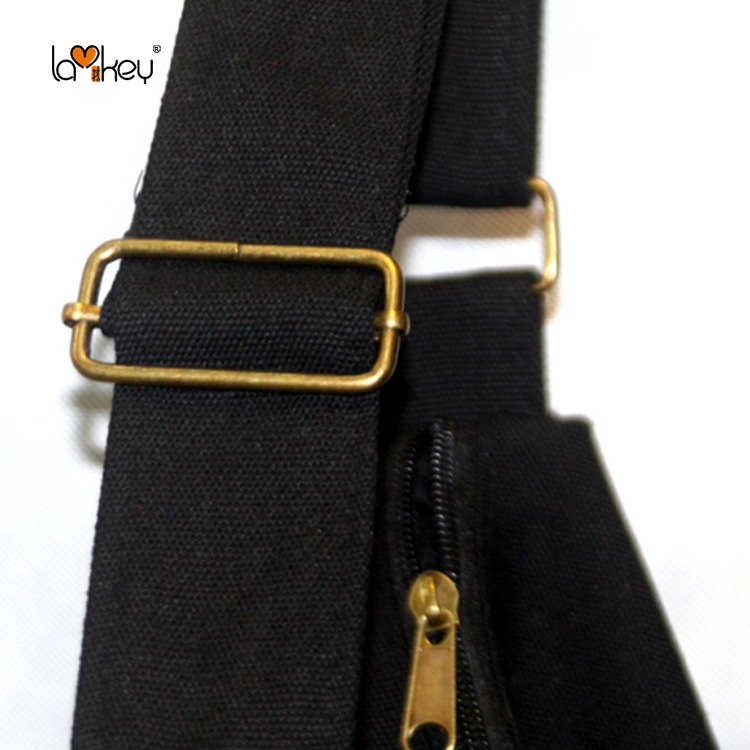 Női váll-táska etnikus stílussal, pamut anyag, csíkos minta, cipzáras nyitás, pamut bélés