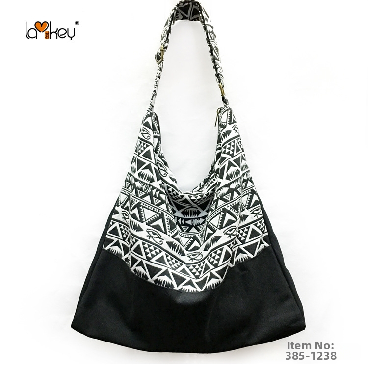 Női váll-táska etnikus stílussal, pamut anyag, csíkos minta, cipzáras nyitás, pamut bélés